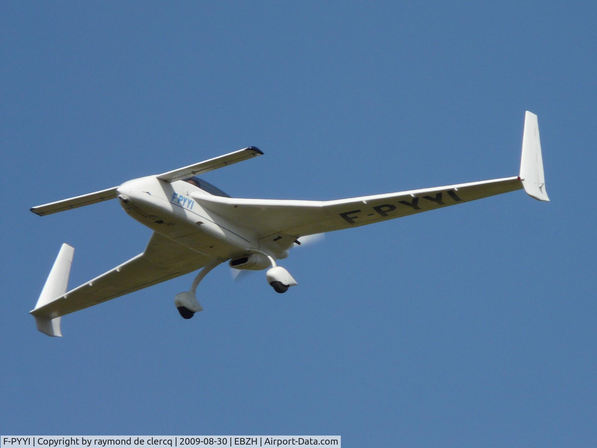 F-PYYI, Rutan Long-EZ C/N 1575, Open Door Kiewit 30-8-2009