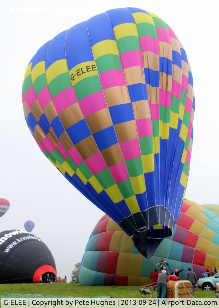 G-ELEE, 2000 Cameron Balloons Z-105 C/N 4882, G-ELEE Cameron Z-105 being inflated at the Irish Hot Air Balloon Championships near Drumshanbo