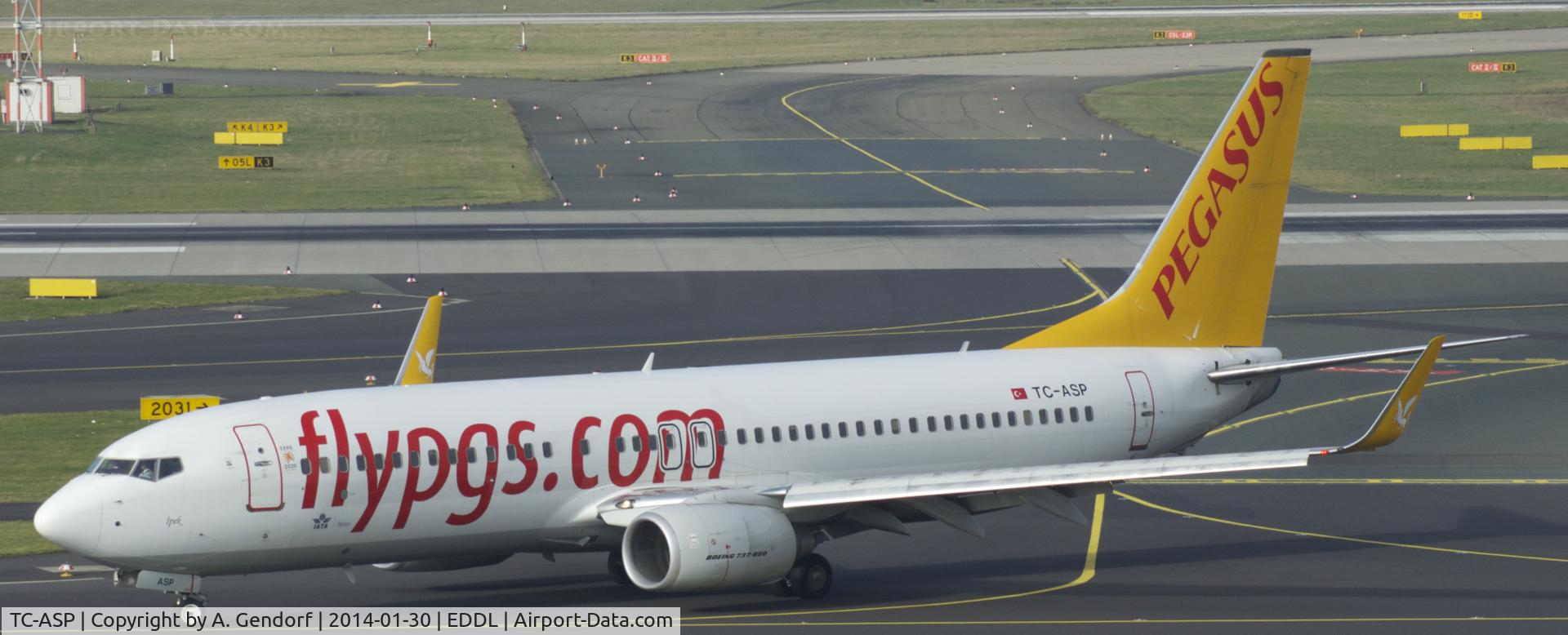 TC-ASP, 2011 Boeing 737-82R C/N 40011, Pegasus, seen here taxiing at Düsseldorf Int'l(EDDL)