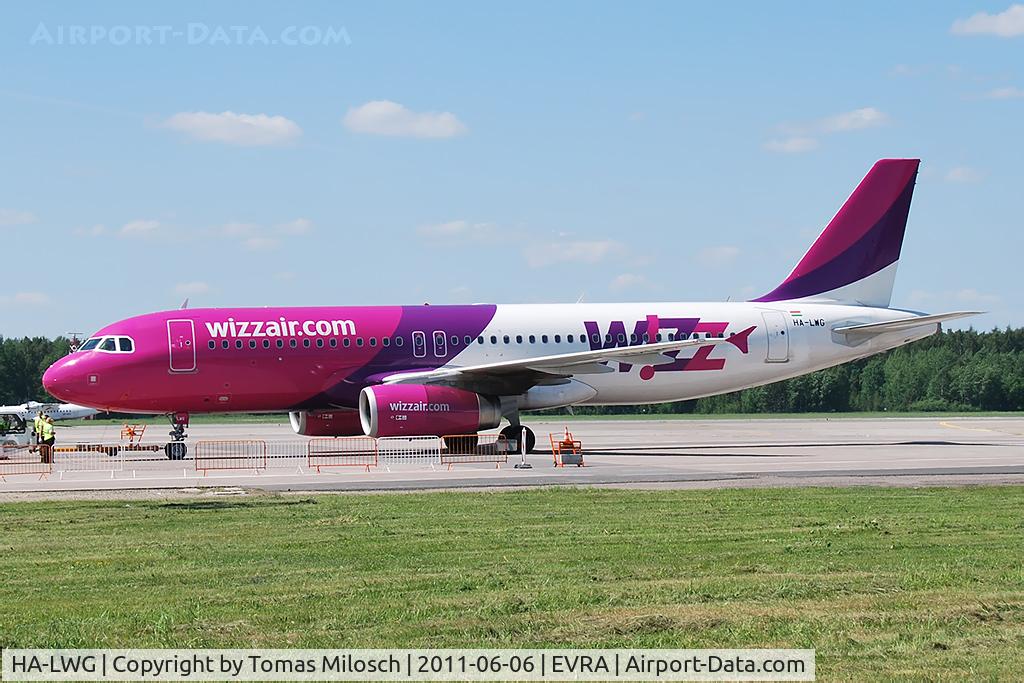 HA-LWG, 2010 Airbus A320-232 C/N 4308, 