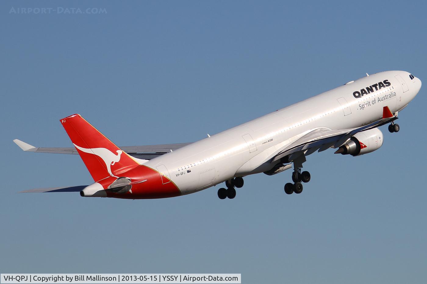VH-QPJ, 2005 Airbus A330-303 C/N 712, UP AND AWAY