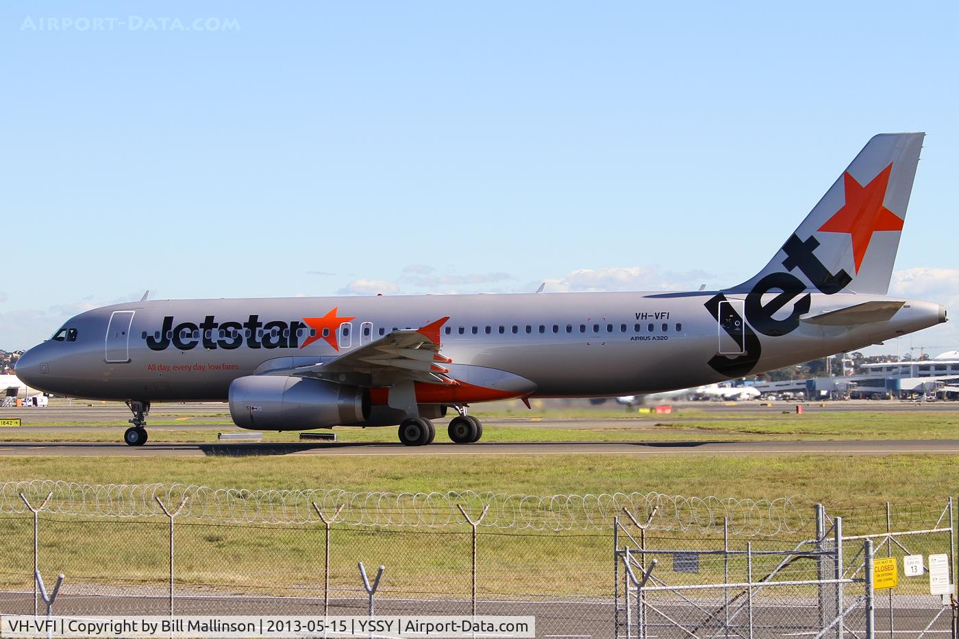 VH-VFI, 2012 Airbus A320-232 C/N 5270, TAXIING TO 16L