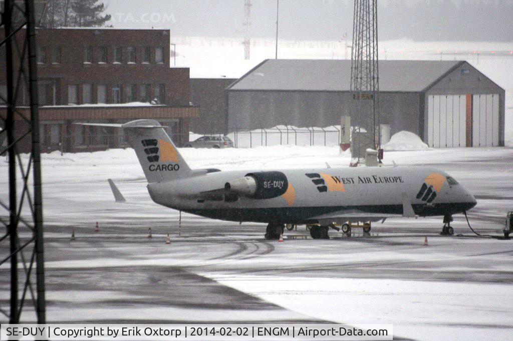 SE-DUY, 1993 Canadair CRJ-200LR (CL-600-2B19) C/N 7023, SE-DUY in OSL