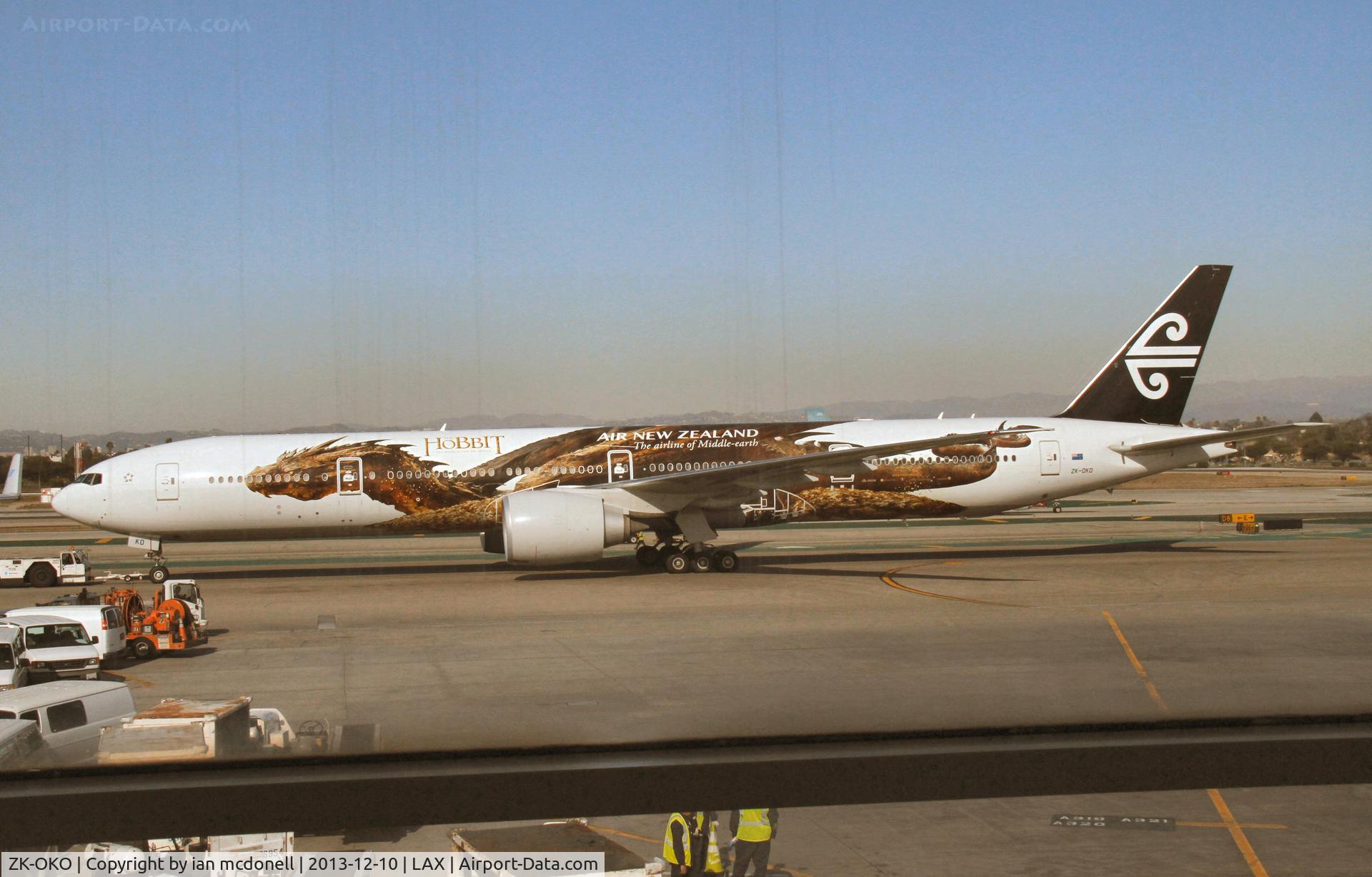 ZK-OKO, 2011 Boeing 777-306/ER C/N 38407, New 777 paint job part of Hobbit series