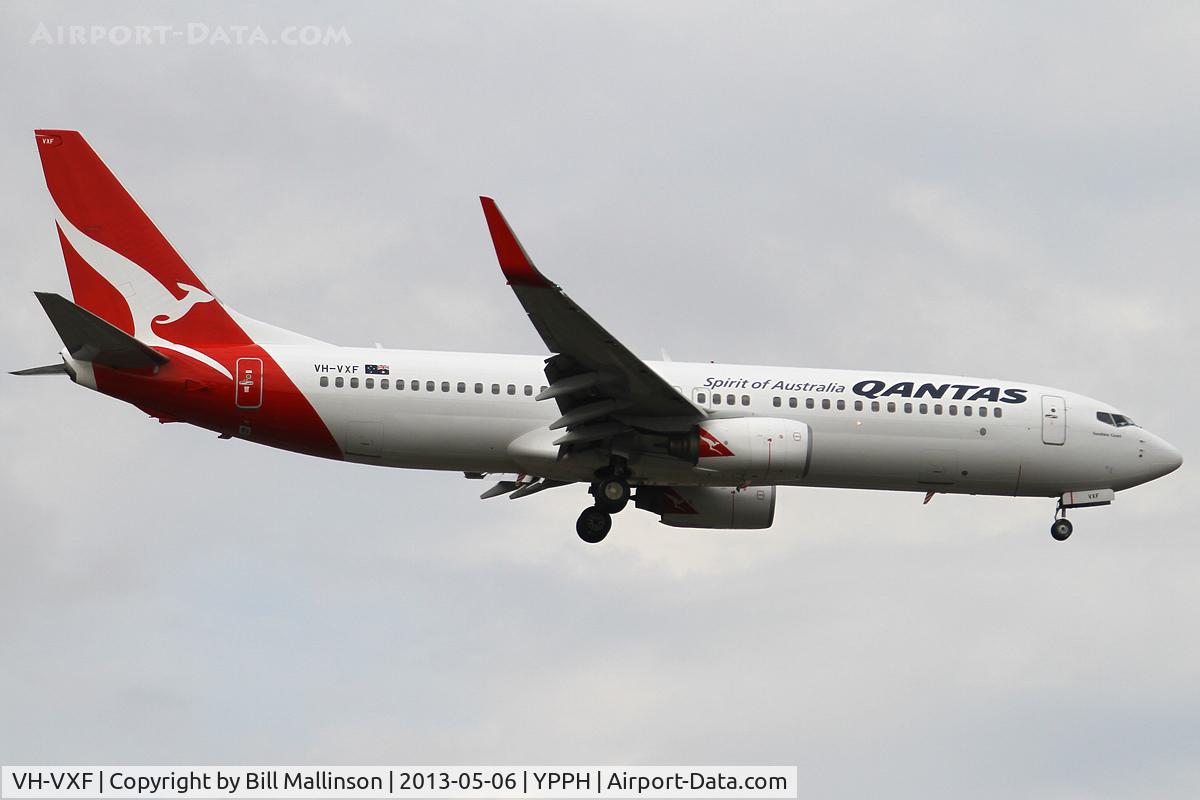 VH-VXF, 2001 Boeing 737-838 C/N 29553, FINALS TO 21