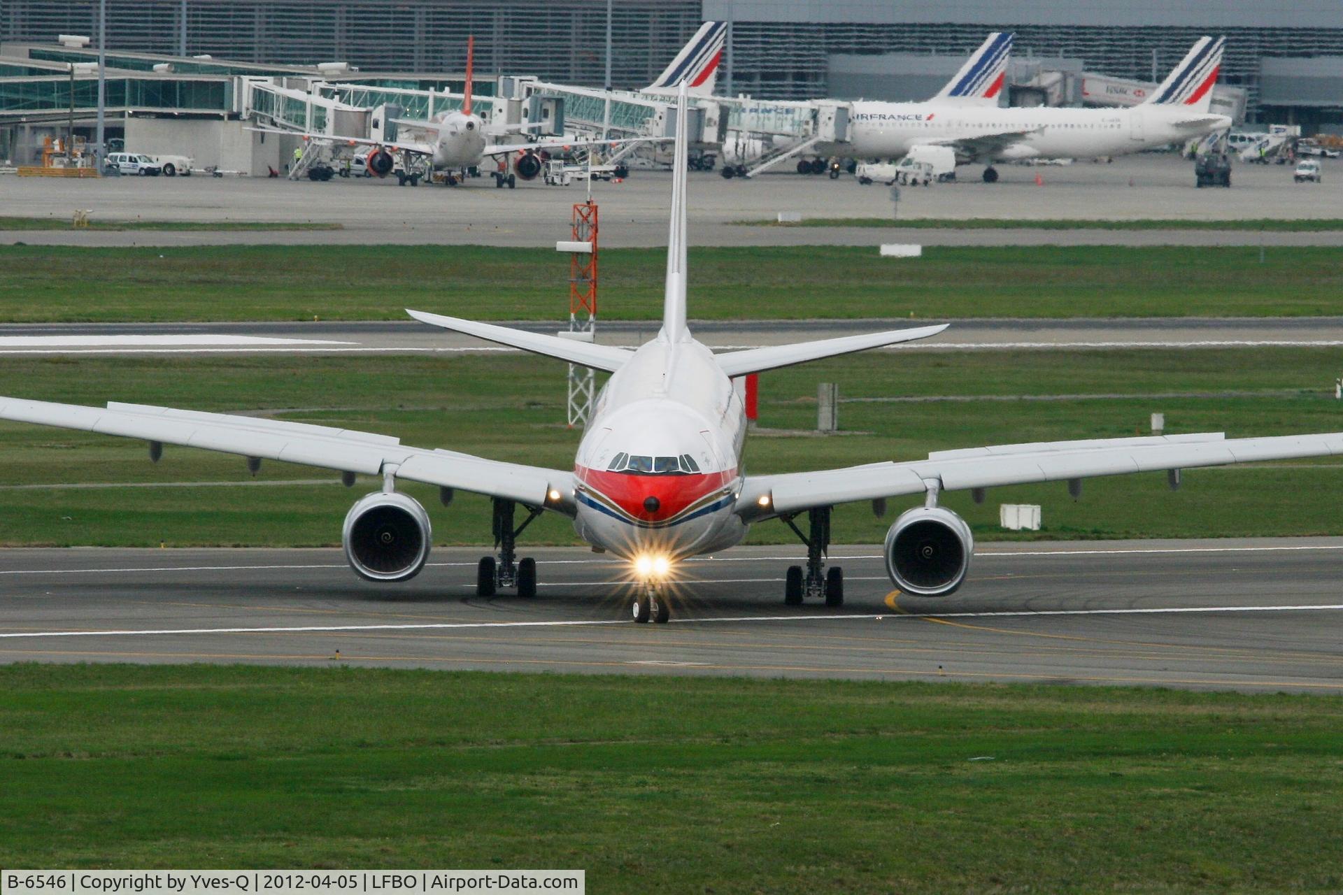 B-6546, 2012 Airbus A330-243 C/N 1303, Airbus A330-243, Taxiing after landing Rwy 32L, Toulouse Blagnac Airport (LFBO-TLS)