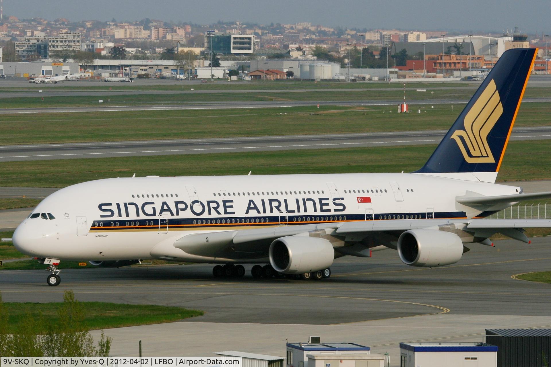 9V-SKQ, 2011 Airbus A380-841 C/N 079, Airbus A380-841, Taxiing to holding point Rwy 14R, Delivery day, Toulouse-Blagnac Airport (LFBO-TLS)