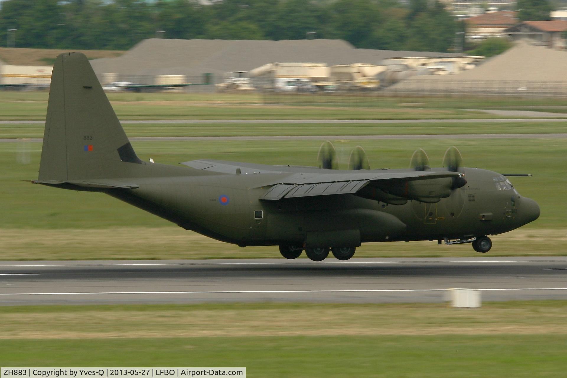 ZH883, 1999 Lockheed Martin C-130J Hercules C.5 C/N 382-5481, Royal Air Force Lockheed Martin C-130J Hercules C.5,  Rwy 14R for a Touch and Go, Toulouse Blagnac Airport (LFBO-TLS)