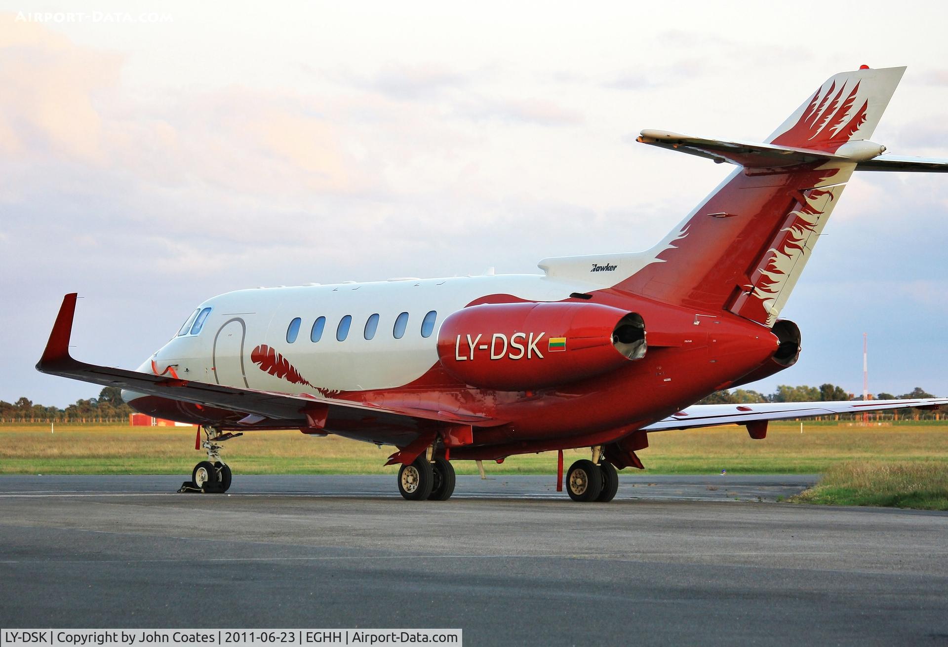 LY-DSK, 2006 Raytheon Hawker 850XP C/N 258811, Short visit to Signatures