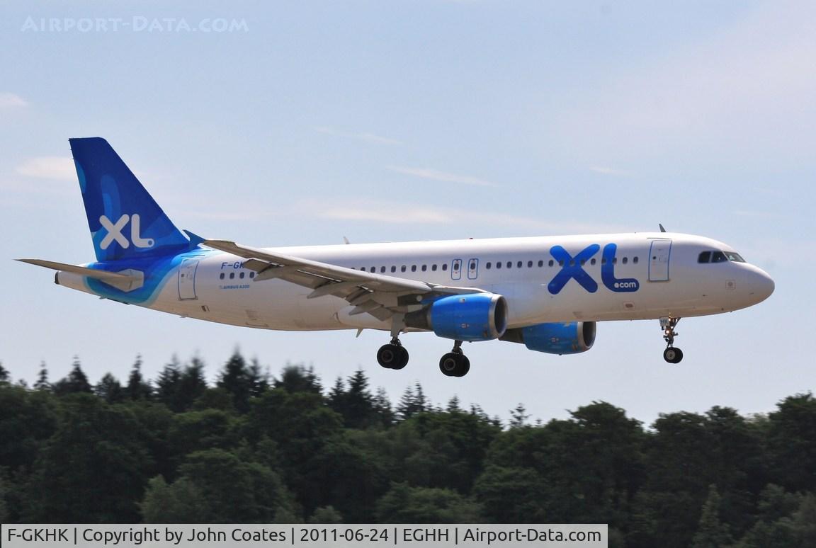 F-GKHK, 1992 Airbus A320-212 C/N 343, Short finals