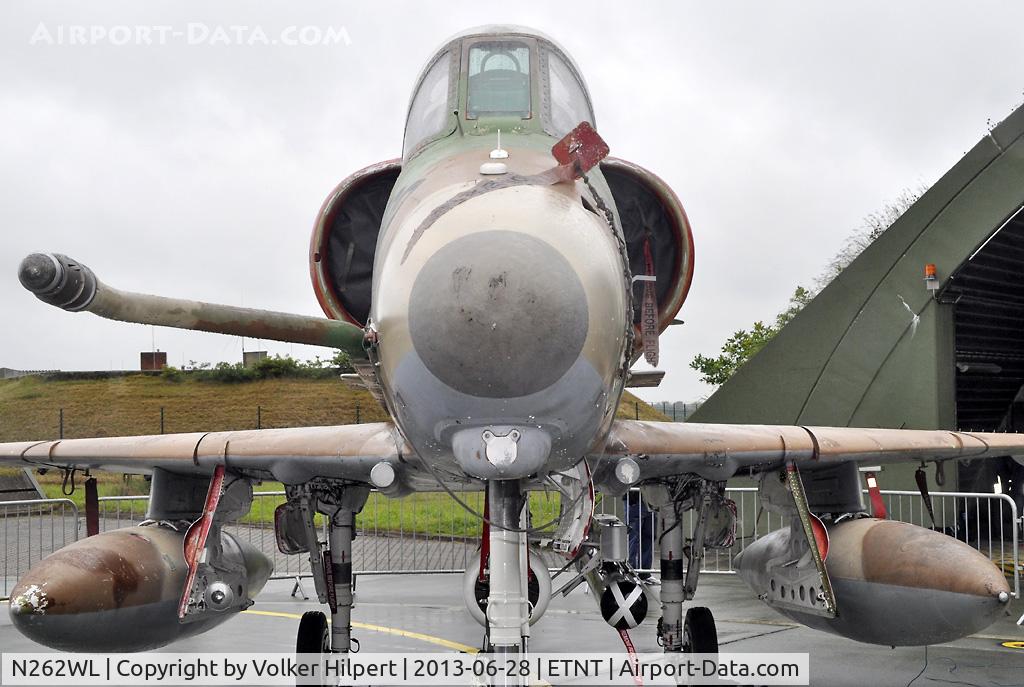 N262WL, Douglas A-4N Skyhawk C/N 14465, at Phantom flyout