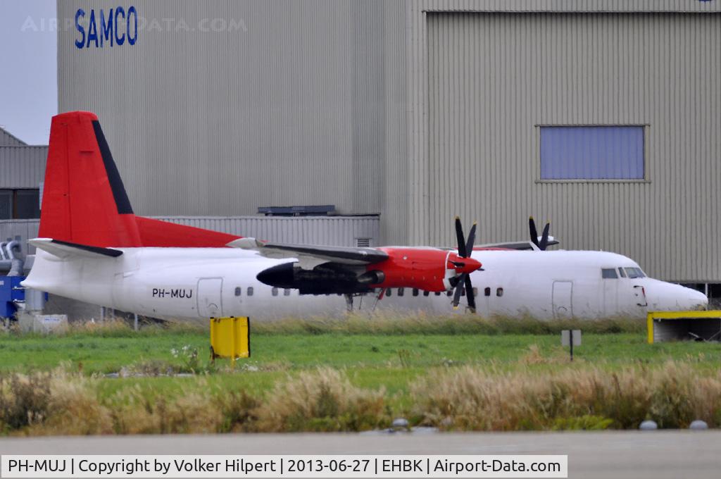 PH-MUJ, 1987 Fokker 50 C/N 20108, at maastricht