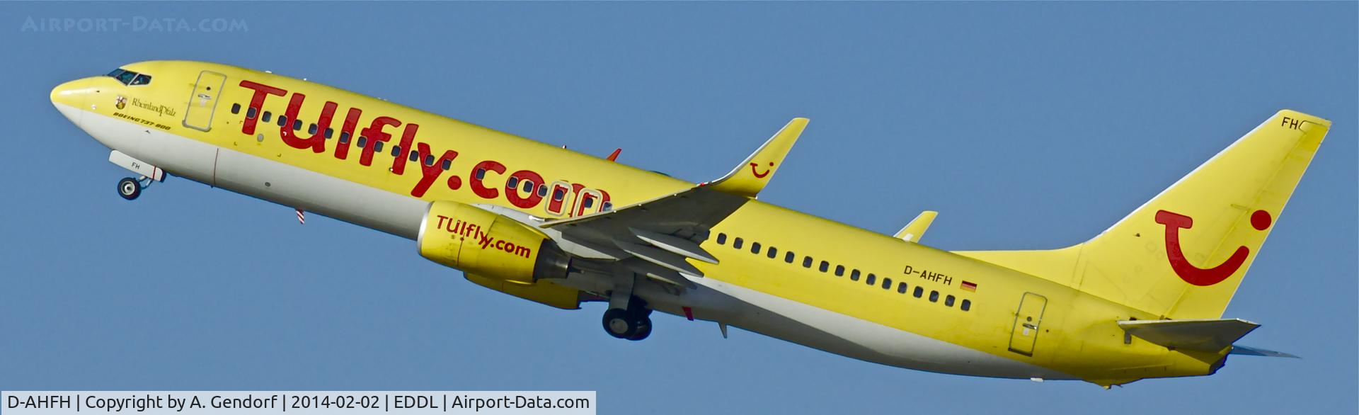 D-AHFH, 1999 Boeing 737-8K5 C/N 27983, TUIfly, is here departing RWY 23L at Düsseldorf Int'l(EDDL)