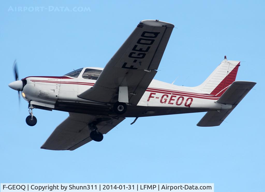 F-GEOQ, 1978 Piper PA-28R-201 Cherokee Arrow III C/N 28R-7837214, Taking off from rwy 31