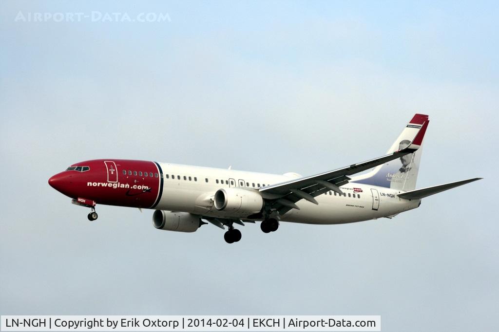 LN-NGH, 2012 Boeing 737-8JP C/N 39019, LN-NGH landing on rw 22L