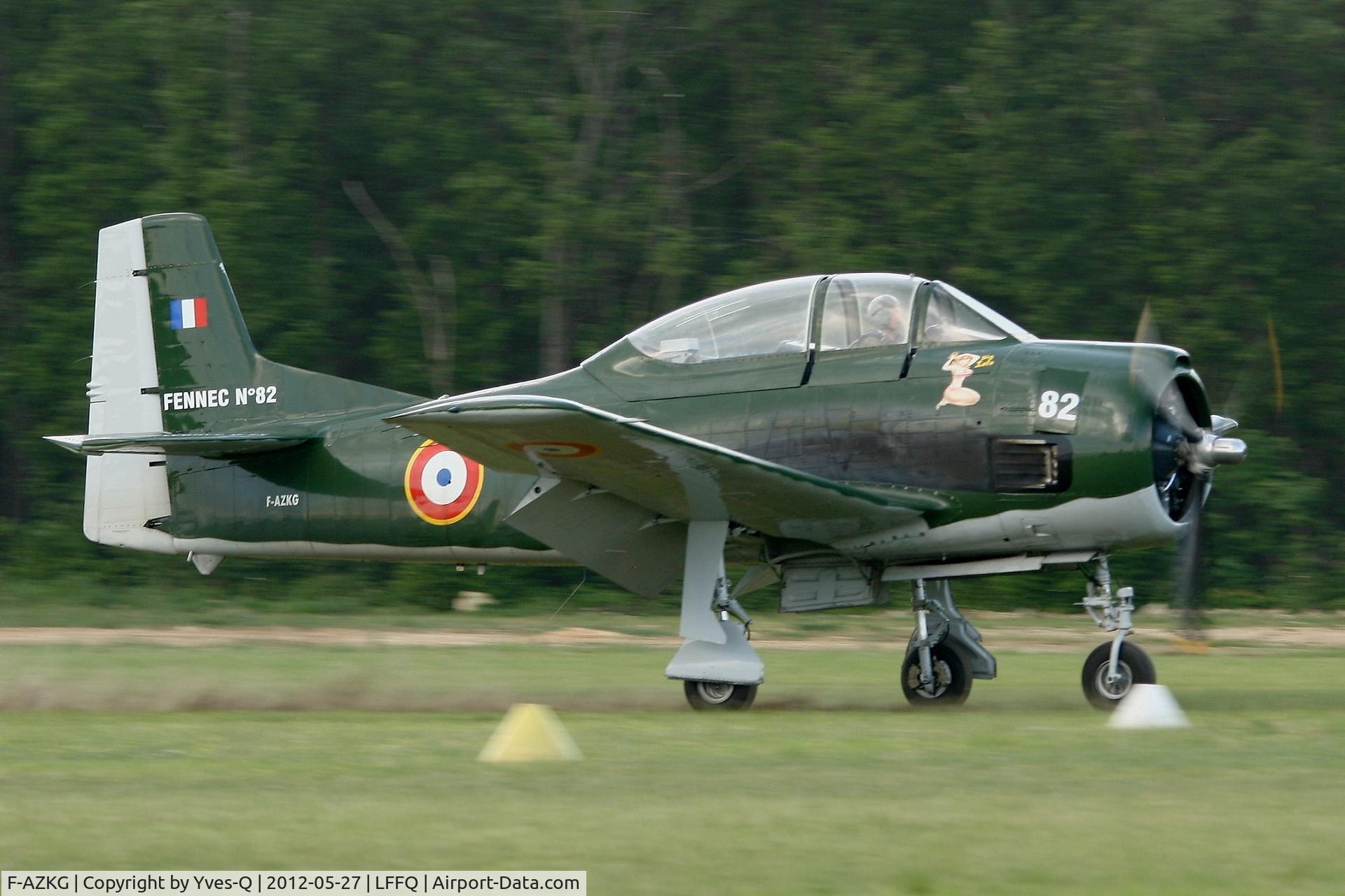 F-AZKG, 1951 North American T-28A Fennec C/N 174-111, North American T-28A Fennec, La Ferté Alais Airfield (LFFQ) Air Show 2012