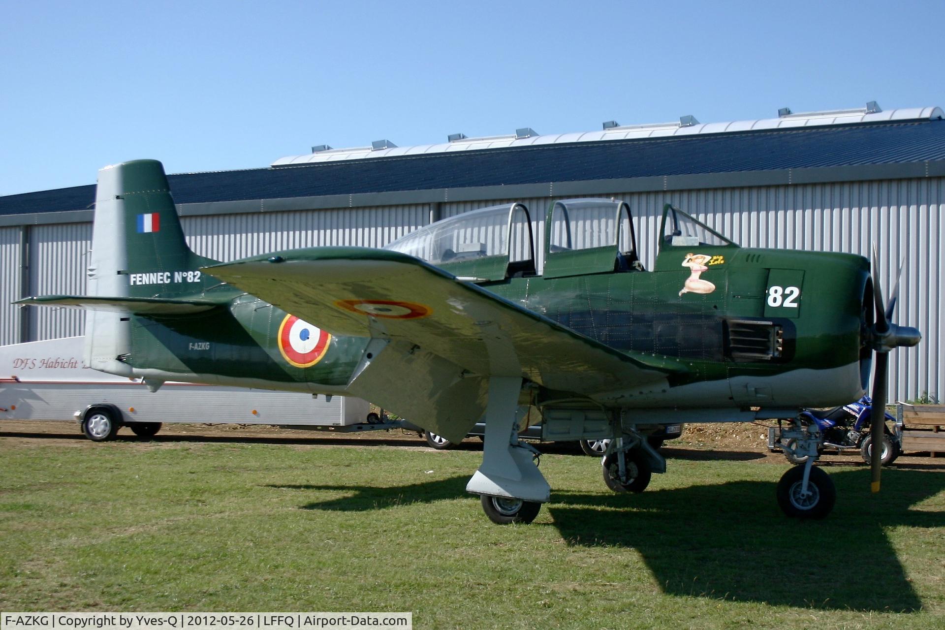 F-AZKG, 1951 North American T-28A Fennec C/N 174-111, North American T-28A Fennec, La Ferté Alais Airfield (LFFQ) Air show 2012