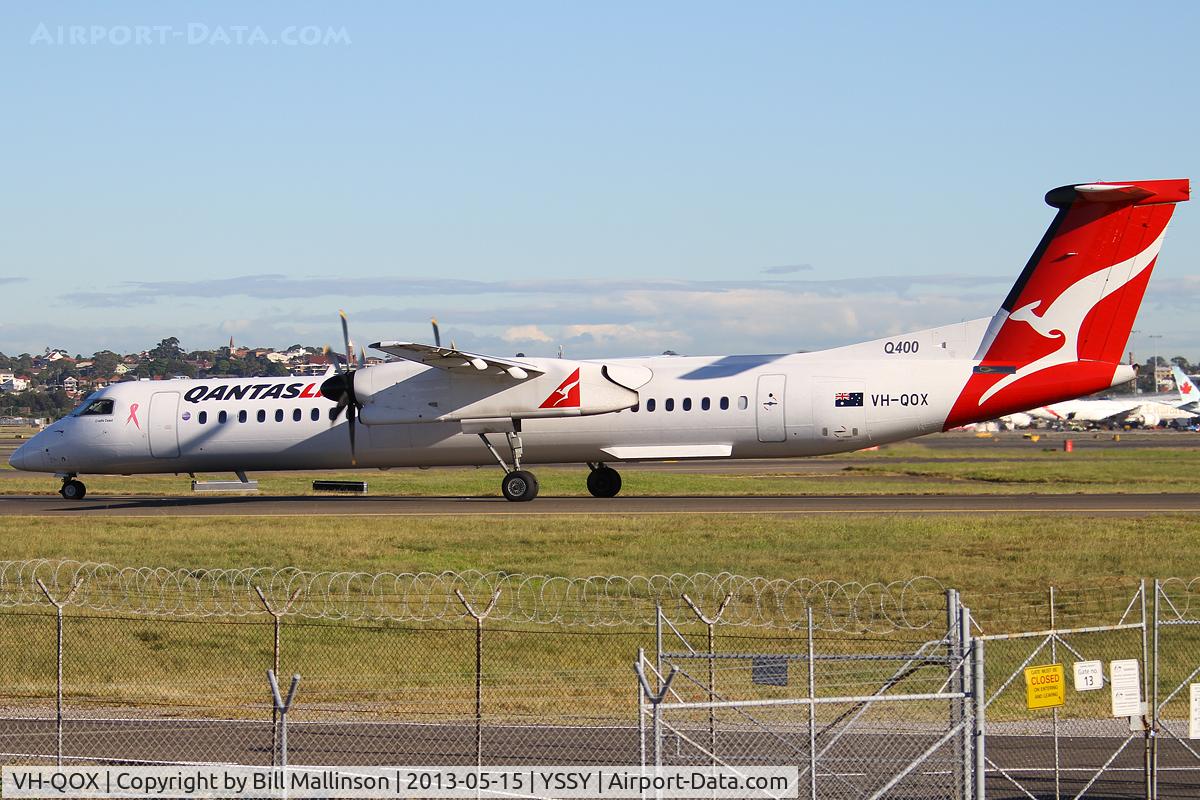 VH-QOX, 2009 De Havilland Canada DHC-8-402Q Dash 8 C/N 4287, TAXI TO 34R