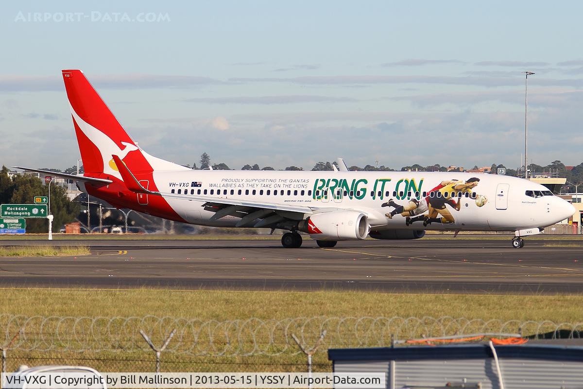 VH-VXG, 2001 Boeing 737-838 C/N 30901, TAXIING FROM 34R