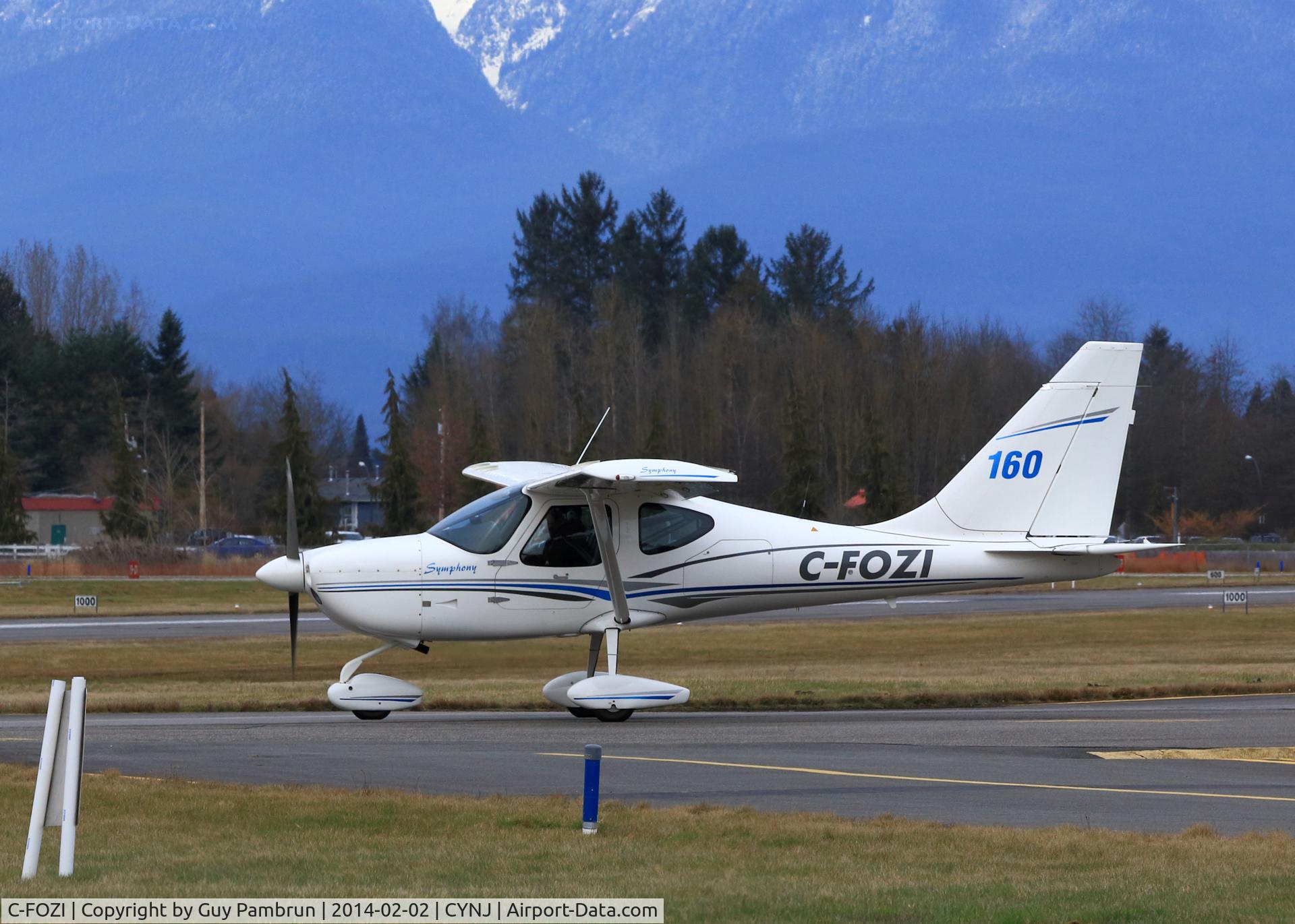 C-FOZI, 2001 OMF 100-160 Symphony C/N 0018, Ready to take off