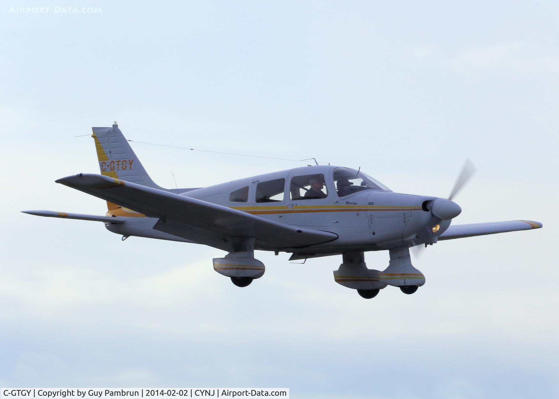C-GTGY, 1979 Piper PA-28-161 Cherokee Warrior II C/N 28-7916561, Landing