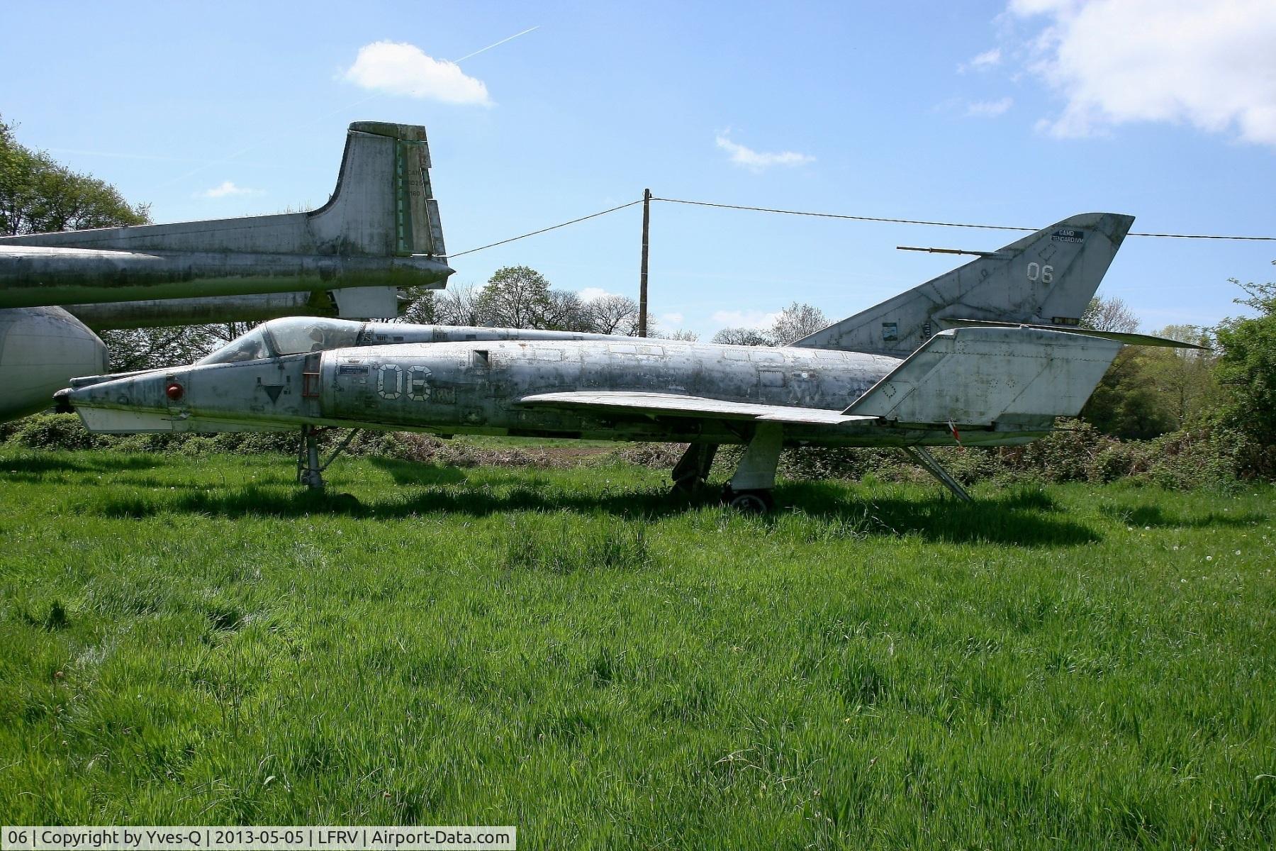 06, Dassault Etendard IV.M C/N 06, Dassault Etendard IV.M, MaVaMo Museum, Vannes-Meucon Airport  (LFRV-VNE)