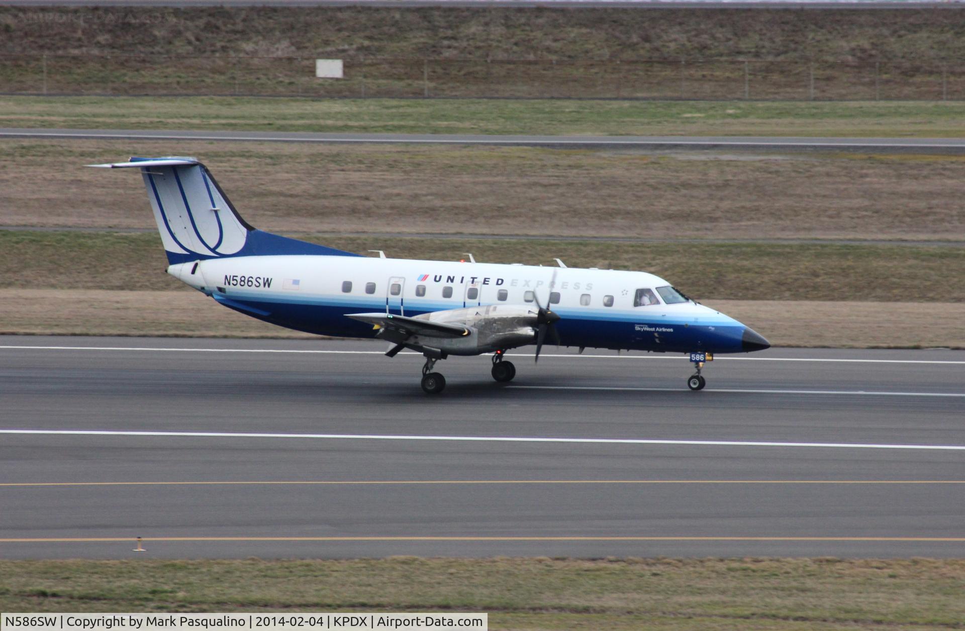 N586SW, 1999 Embraer EMB-120ER Brasilia C/N 120354, EMB-120ER