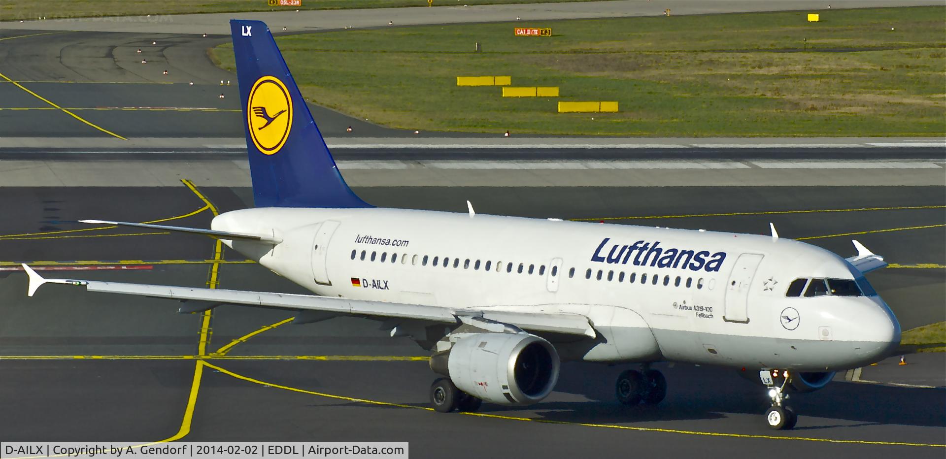 D-AILX, 1998 Airbus A319-114 C/N 860, Lufthansa, is here shortly after landing at Düsseldorf Int'l(EDDL)
