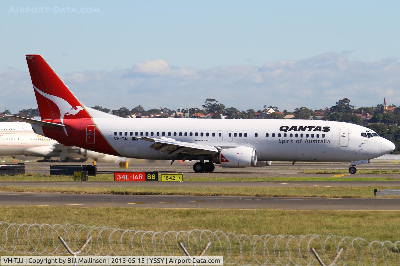 VH-TJJ, 1990 Boeing 737-476 C/N 24435, TAXI FROM 34R