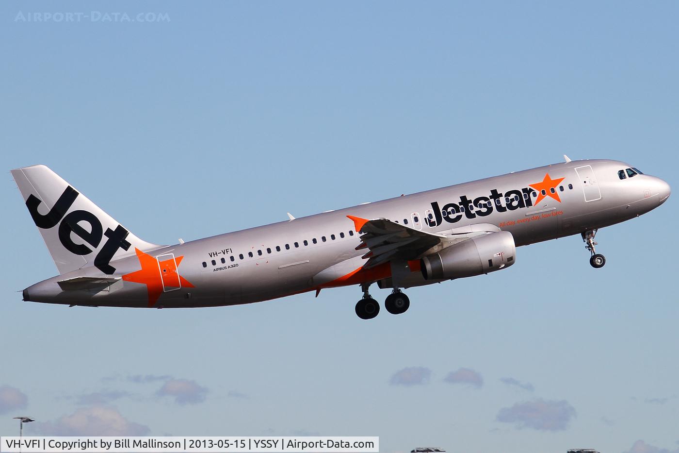 VH-VFI, 2012 Airbus A320-232 C/N 5270, AWAY FROM 34L