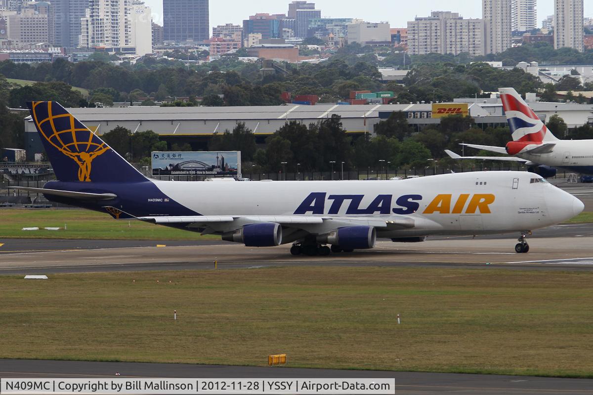 N409MC, 2000 Boeing 747-47UF C/N 30558/1242, READY ON 16R