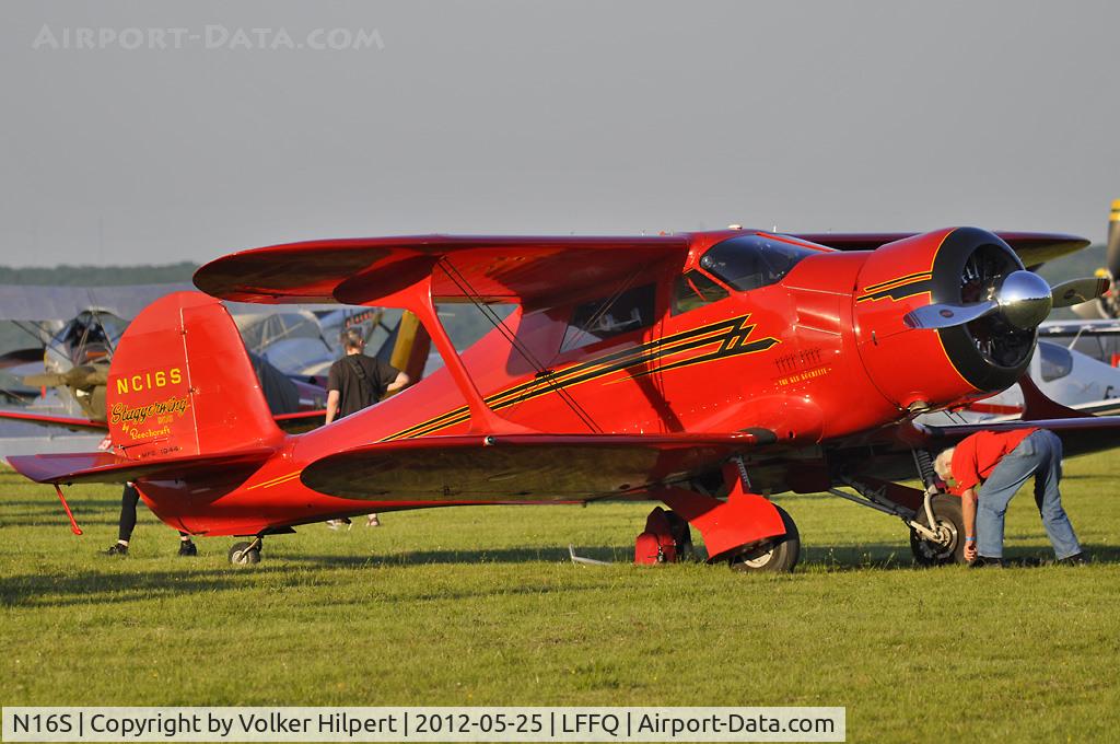 N16S, 1944 Beech D17S Staggerwing C/N 6687, at lffq