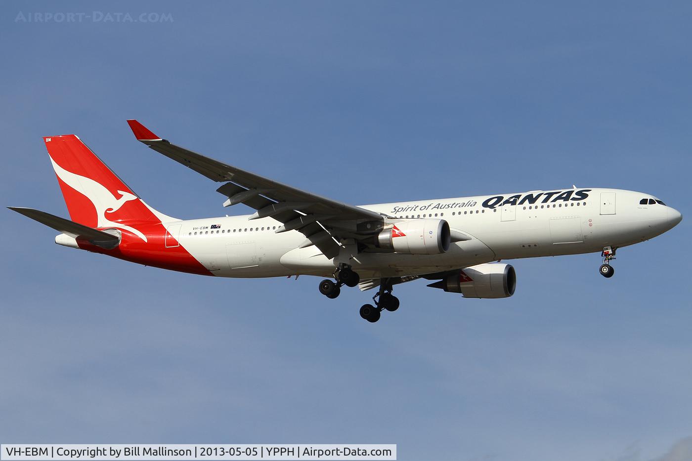 VH-EBM, 2009 Airbus A330-202 C/N 1061, FINALS TO 21