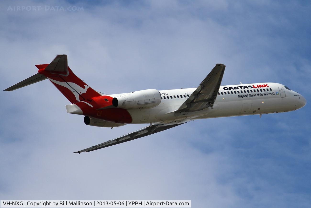 VH-NXG, 1999 Boeing 717-2K9 C/N 55057, AWAY FROM 21