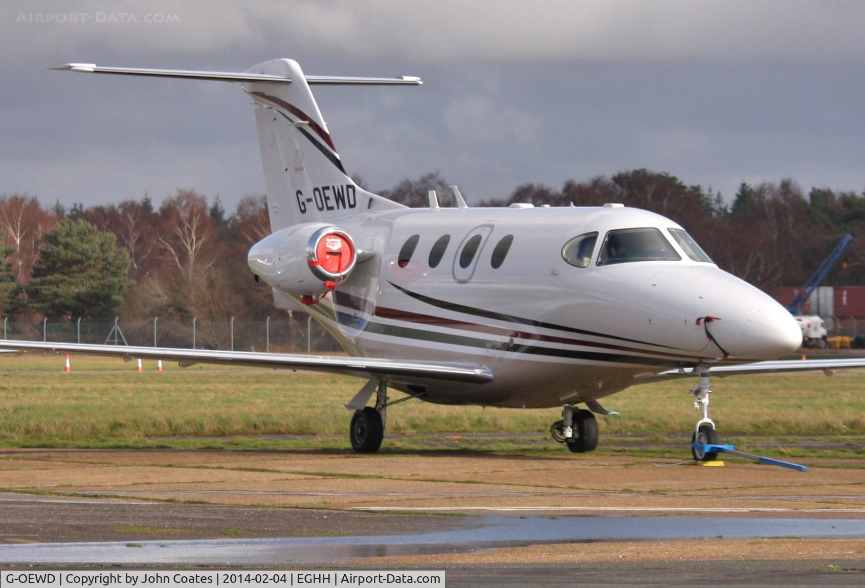 G-OEWD, 2005 Beech 390 Premier I C/N RB-126, Parked at Jetworks