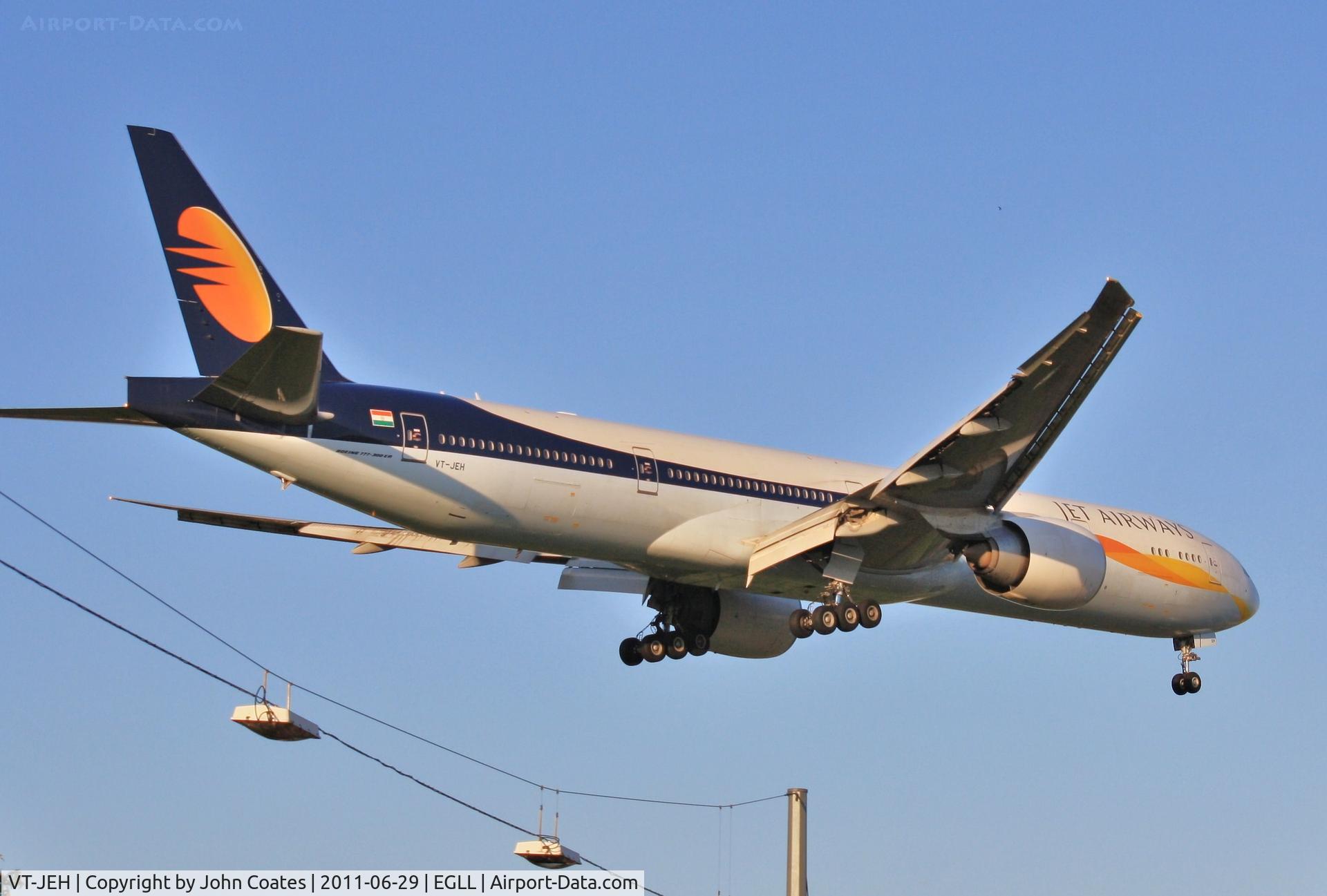 VT-JEH, 2007 Boeing 777-35R/ER C/N 35166, Across the A30 for touchdown