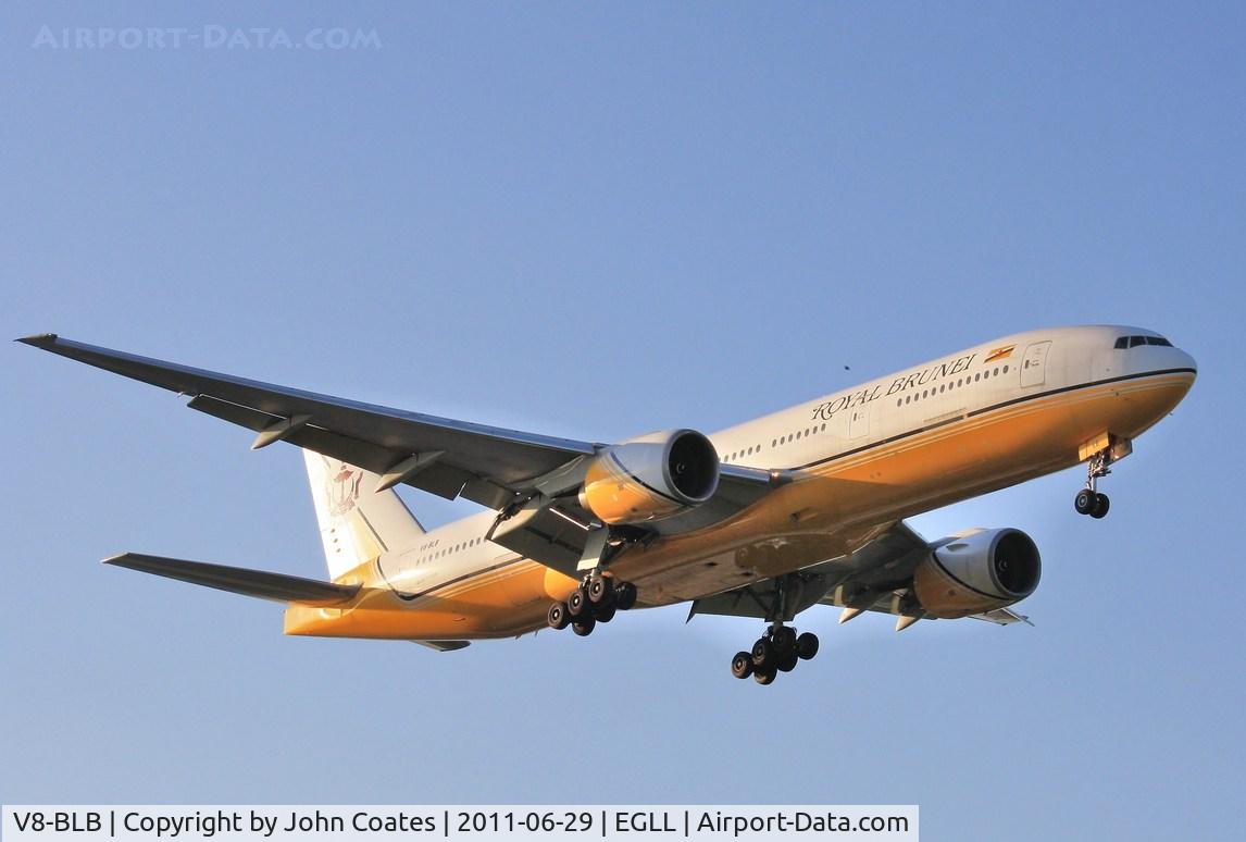 V8-BLB, 2002 Boeing 777-212/ER C/N 30872, Early morning finals to 27L