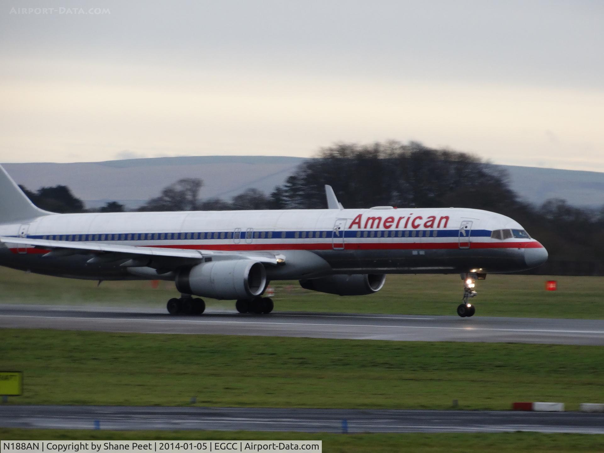 N188AN, 2001 Boeing 757-223 C/N 32382, Taken with Sony HX300