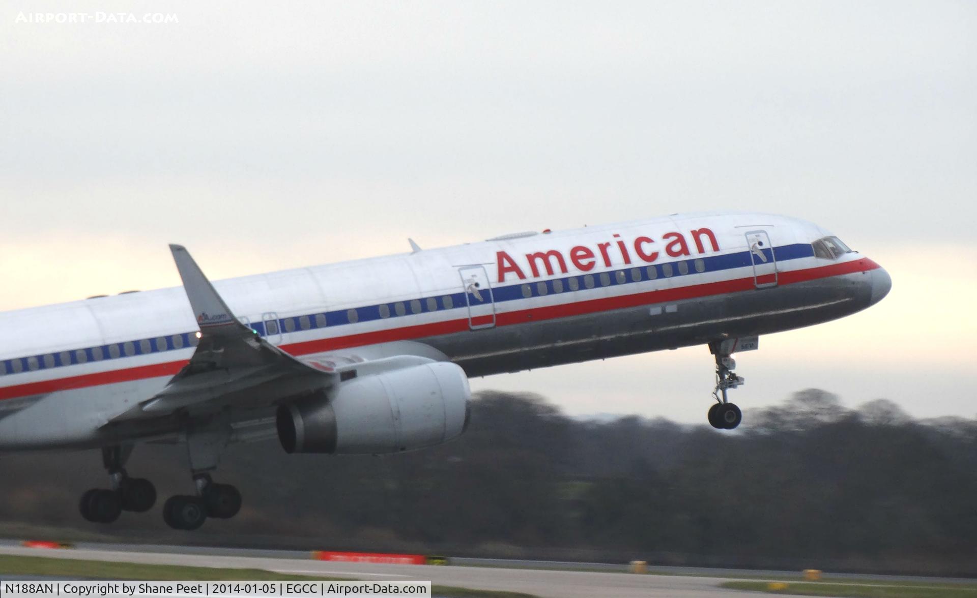 N188AN, 2001 Boeing 757-223 C/N 32382, Taken with Sony HX300