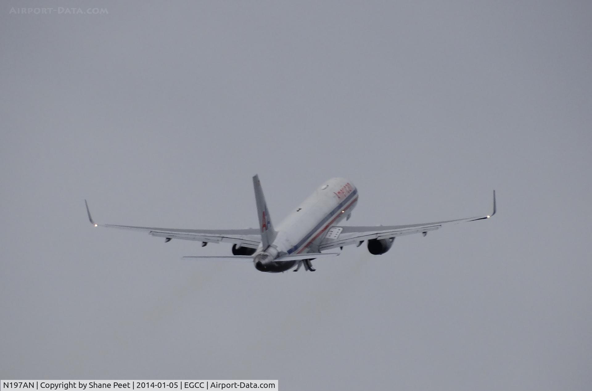 N197AN, 2001 Boeing 757-223 C/N 32391/988, Taken with Sony HX300