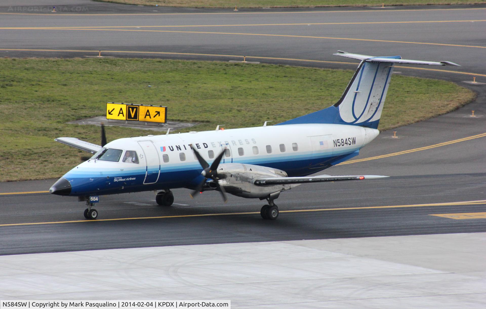 N584SW, 1999 Embraer EMB-120ER Brasilia C/N 120352, EMB-120ER