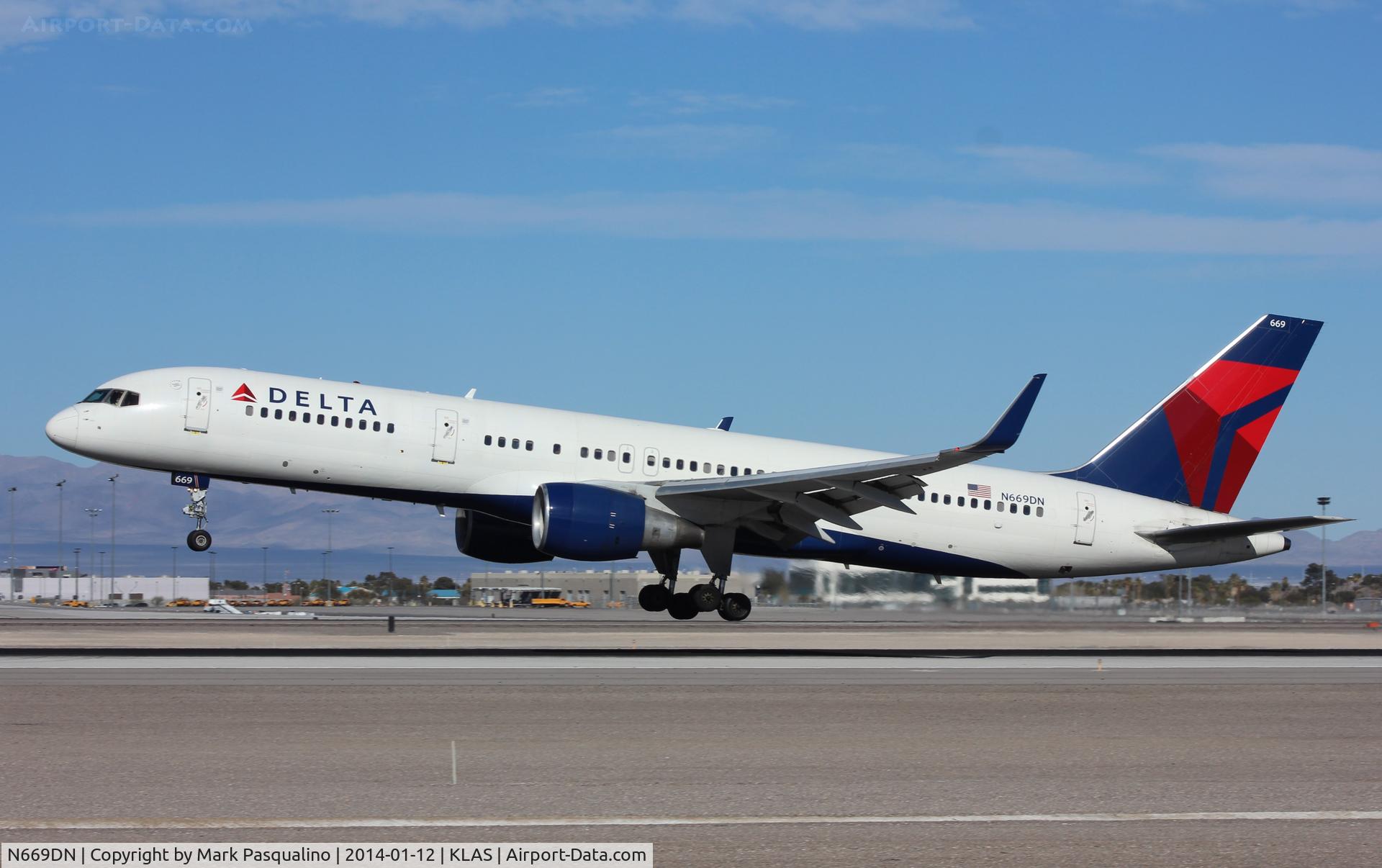 N669DN, 1991 Boeing 757-232 C/N 25142, Boeing 757-200