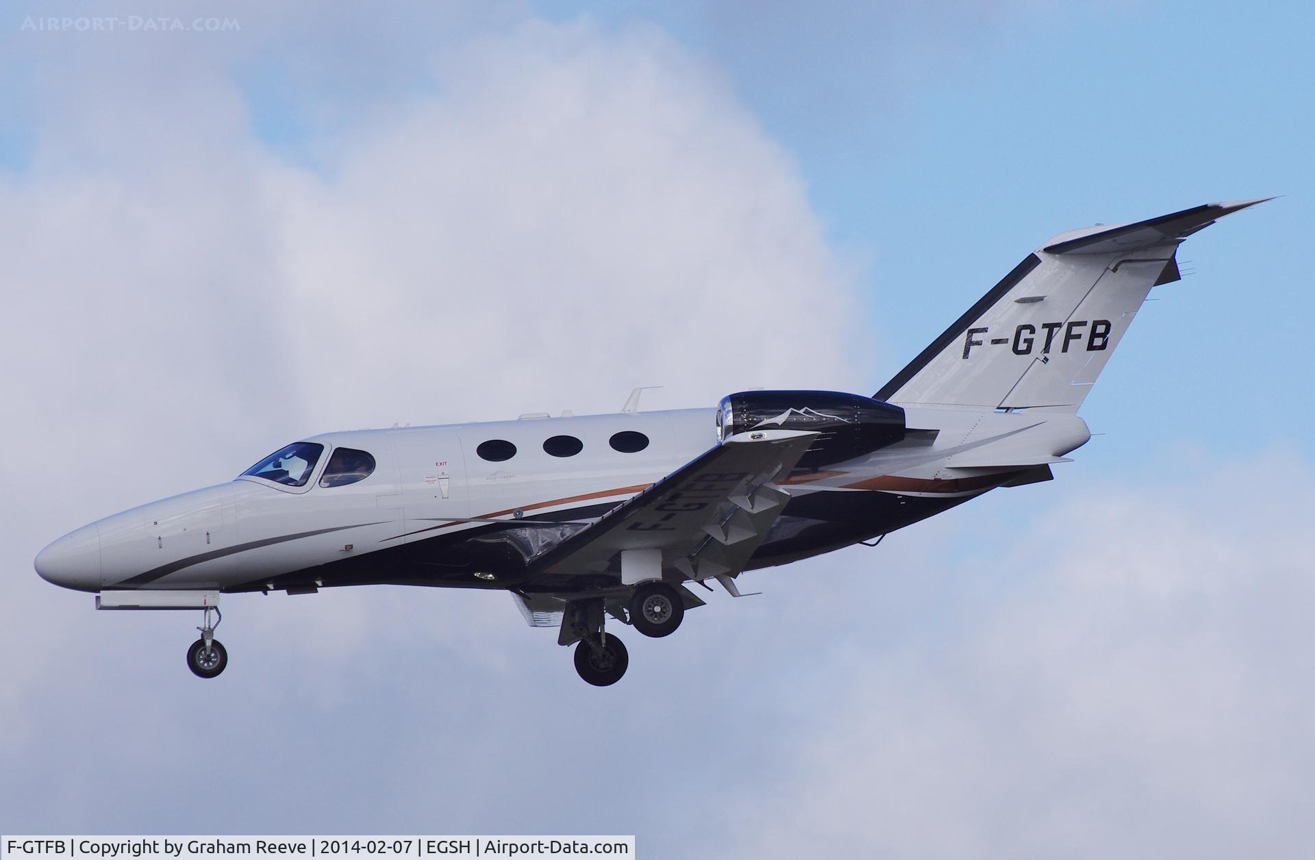 F-GTFB, 2010 Cessna 510 Citation Mustang Citation Mustang C/N 510-0335, About to land.