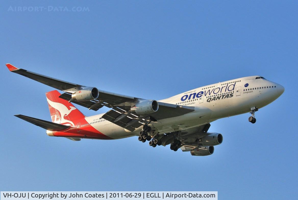 VH-OJU, 1999 Boeing 747-438 C/N 25566, Early morning finals to 27L