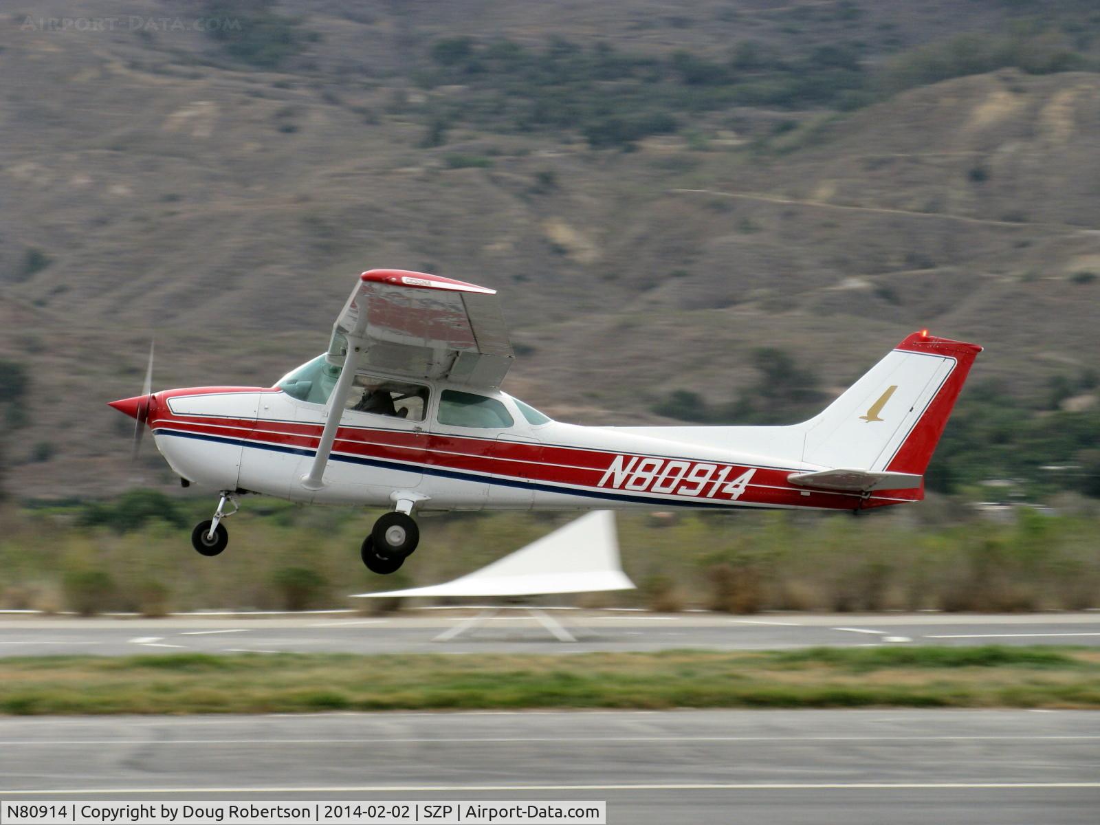 N80914, 1976 Cessna 172M C/N 17266799, 1976 Cessna 172M SKYHAWK, Lycoming O-320-E2D 150 Hp, takeoff climb Rwy 04