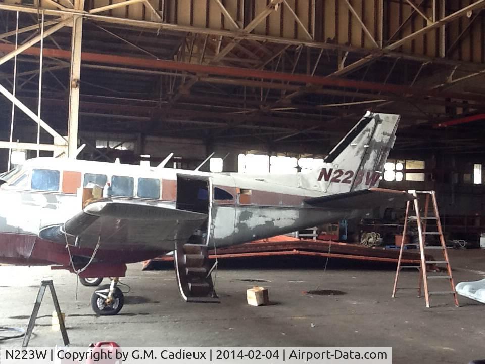 N223W, 1962 Beech 65-80 C/N LD-44, Being disassembled