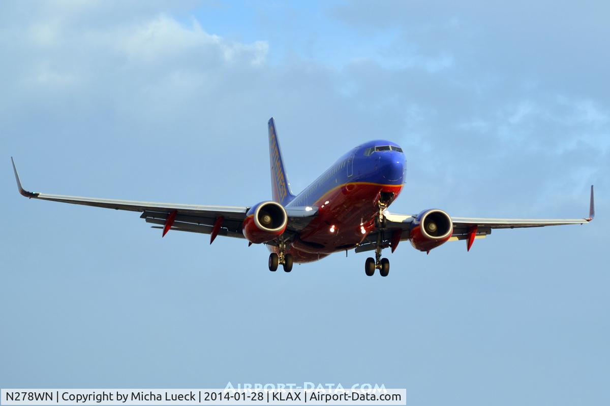 N278WN, 2007 Boeing 737-7H4 C/N 36441, At LAX