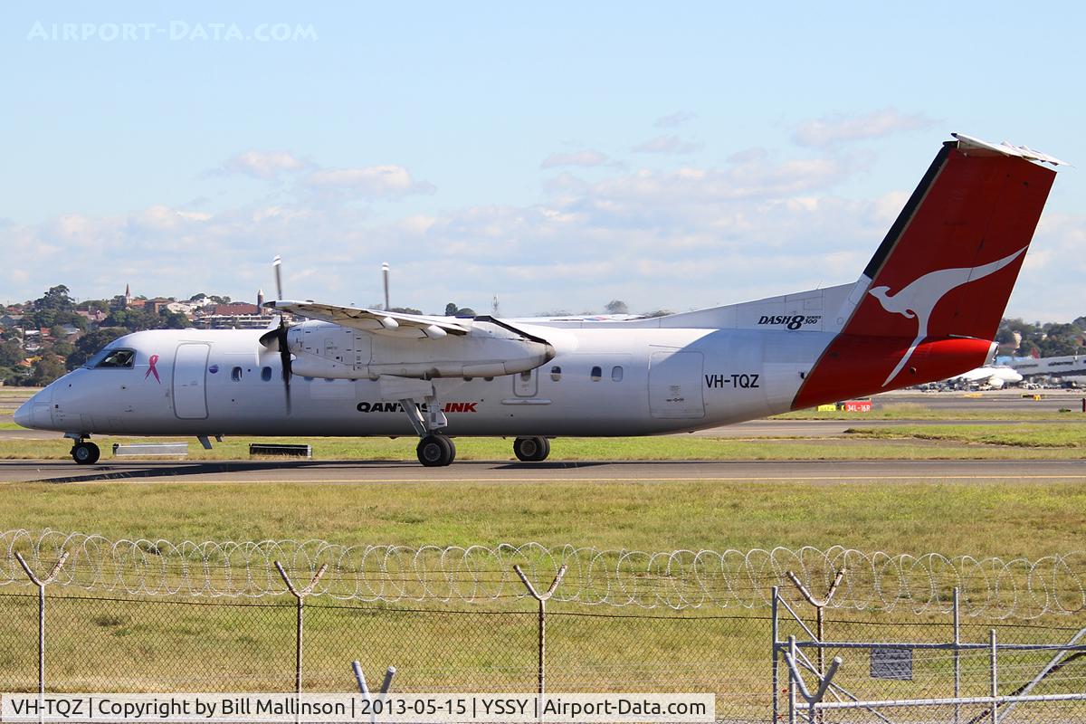 VH-TQZ, 2000 De Havilland Canada DHC-8-315Q Dash 8 C/N 555, TAXI TO 34R