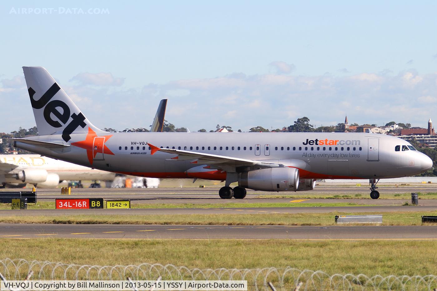 VH-VQJ, 2006 Airbus A320-232 C/N 2703, TAXI FROM 34R