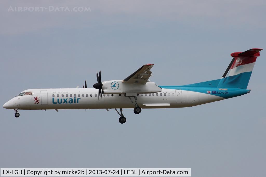 LX-LGH, 2012 Bombardier DHC-8-402Q Dash 8 Dash 8 C/N 4420, Landing